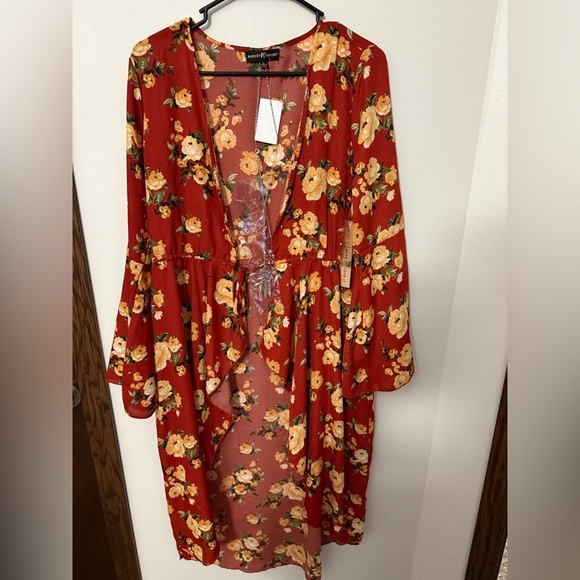 Almost Famous Red Floral Kimono Cardigan - Picture 1 of 6